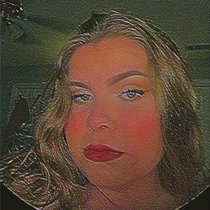 Meet your Posher, Naomi